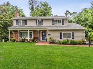 18 Briarwood Rd, Fair Haven, NJ 07704