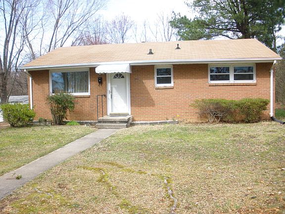 2nd image of 140 Meadowbrook Dr