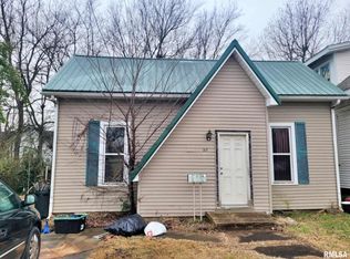 312 E 7th St, Metropolis, IL 62960