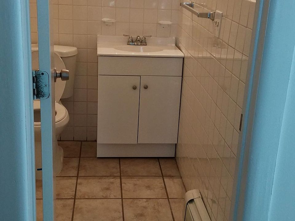 2nd image of 213 Ashburton Ave