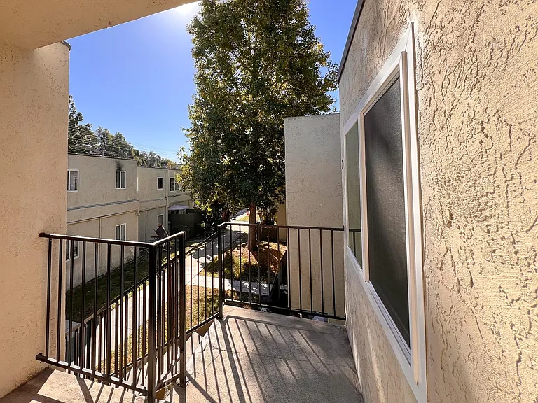 2850 Reynard Way #24 — Photo 11