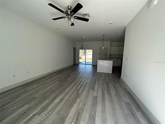 4th image of 1531 W GAINSBORO LANE
