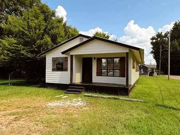 1100 Ash St, Columbus, MS 39701