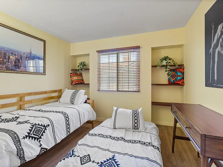 2331 Paseo Circulo — Photo 14