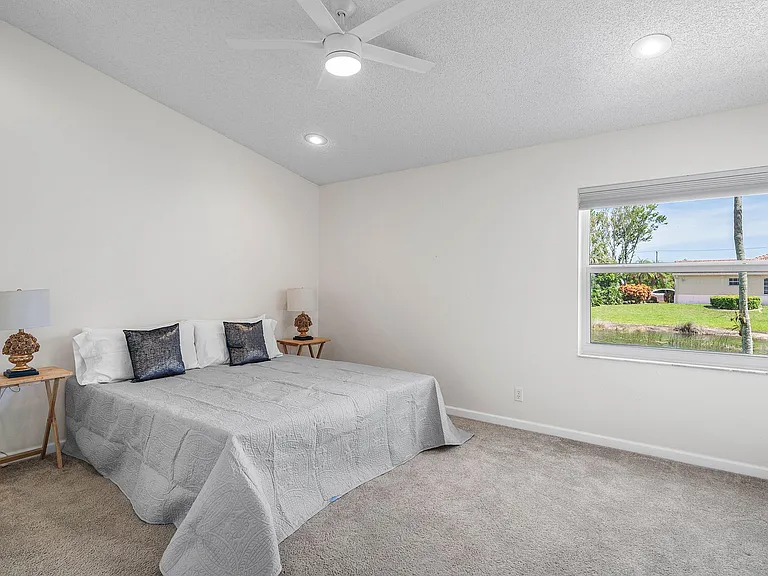 6192 Floral Lakes Dr — Photo 10