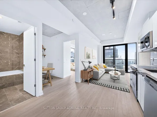 284 King St E #2202, Toronto, ON M5A 1K4