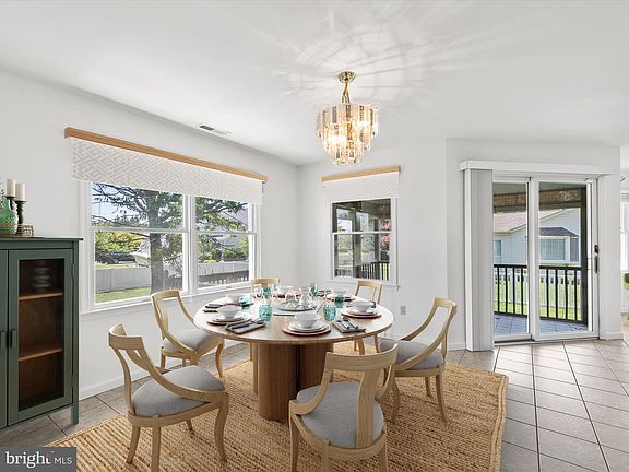 4th image of 30888 Buttonwood Dr