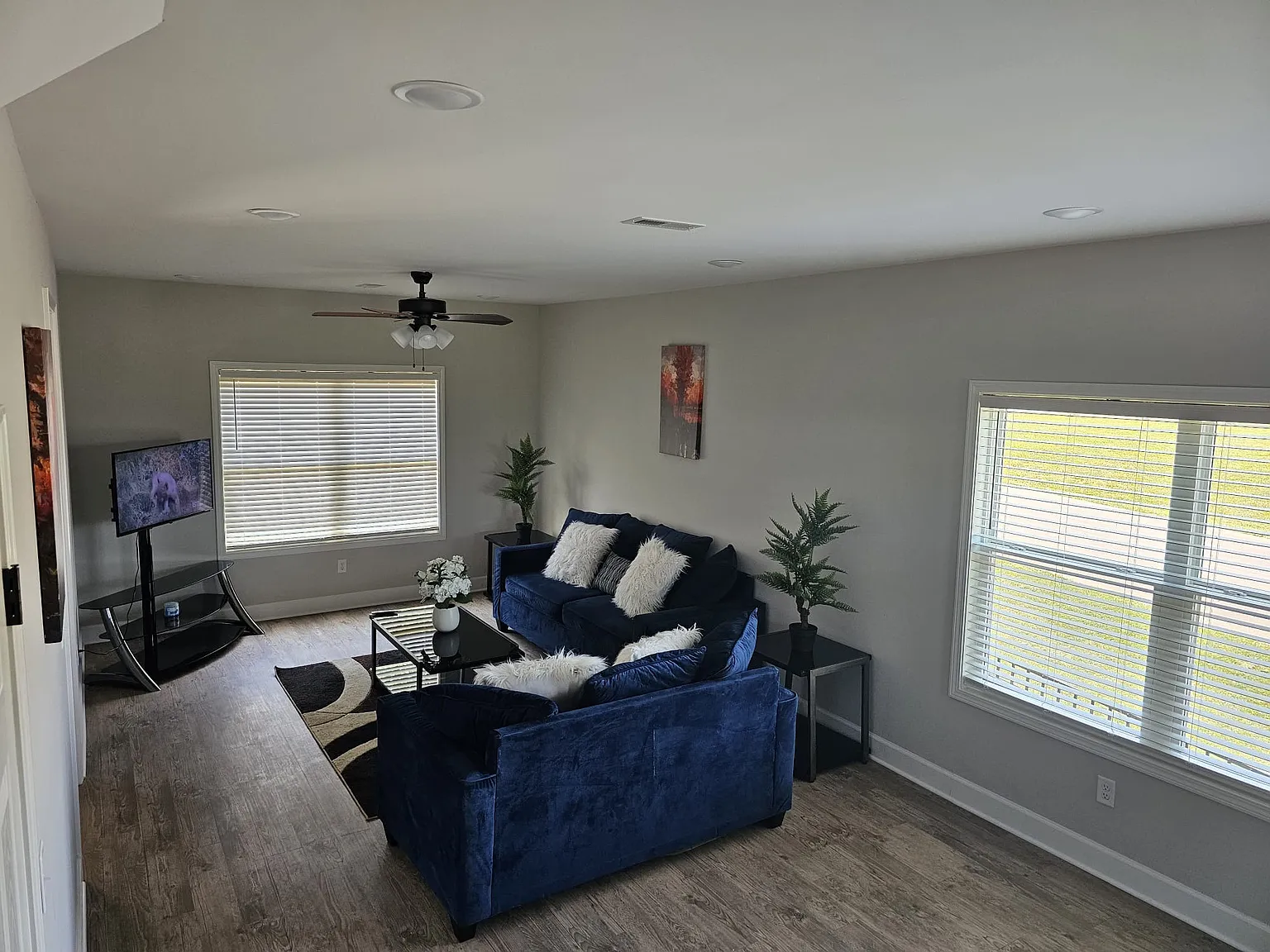 3 bed, 2.5 bath, 1500 sqft, $1,640 — Photo 4