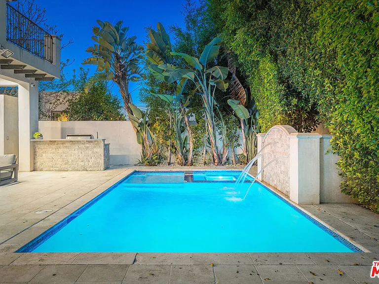 331 S Canon Dr — Photo 35
