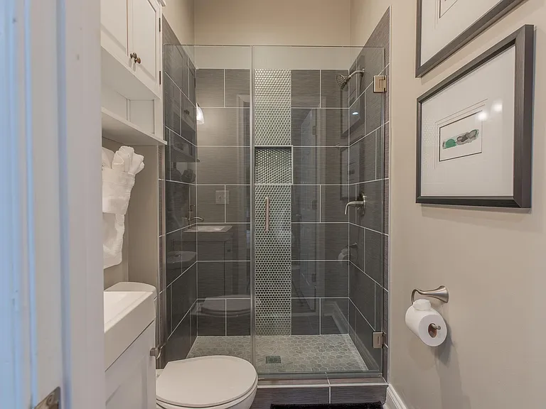 3221 Noble St #3 — Photo 15