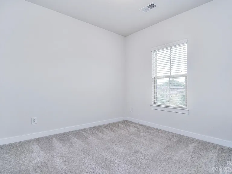 1810 Shumard Ln — Photo 28