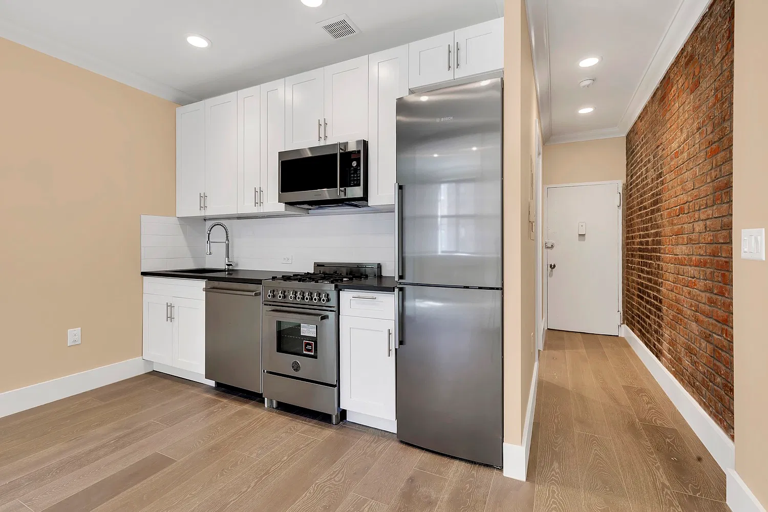 336 East 81st Street — Photo 4