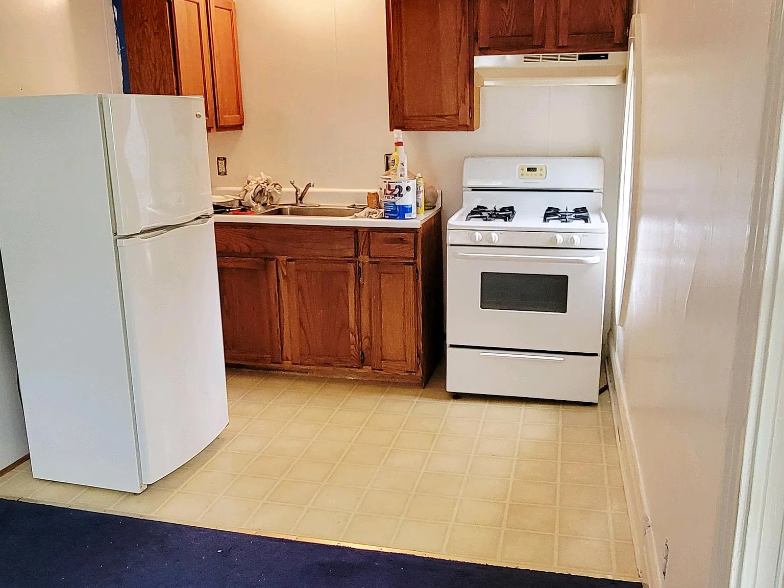 1 bed, 1.0 bath, 700 sqft, $1,200 — Photo 2