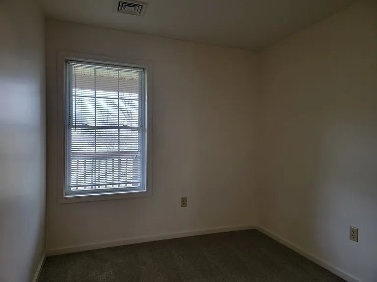 185 Tom Ave #C — Photo 11