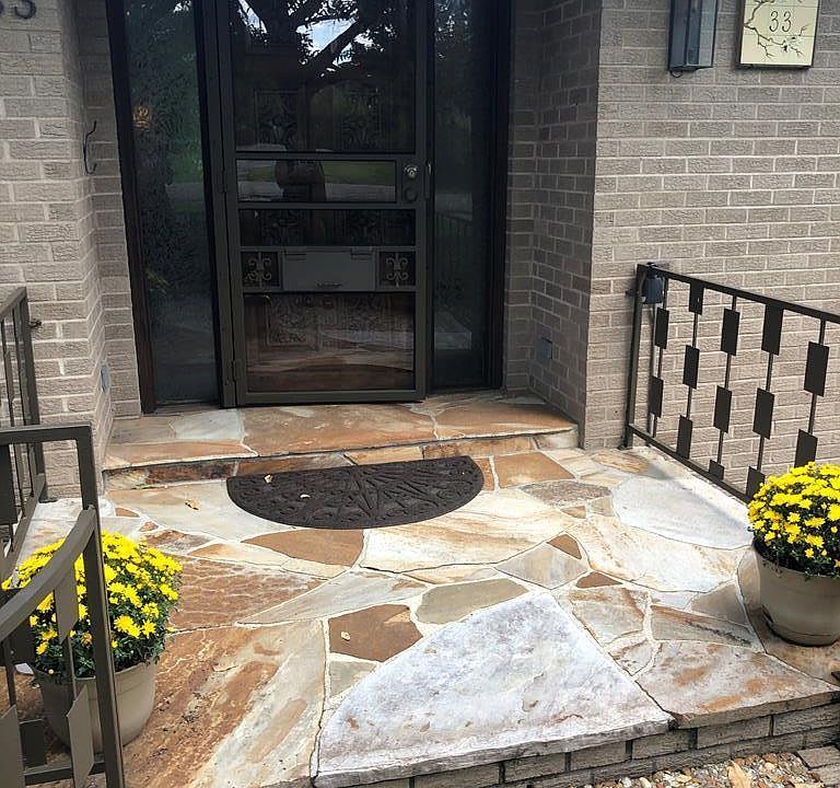 1st image of 33 Glenwood Dr