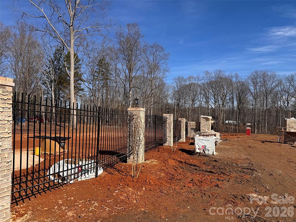 1st image of 228 Fern Hill Rd