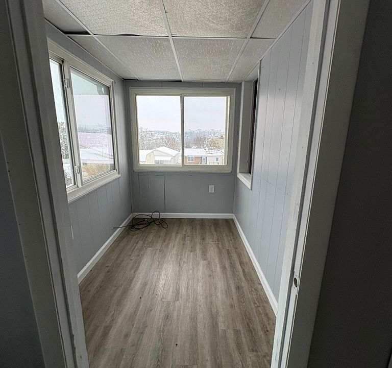 1st image of 618 Moore Ave #2