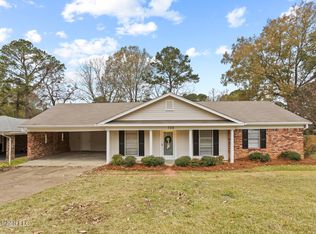 708 Tanglewood Dr, Clinton, MS 39056
