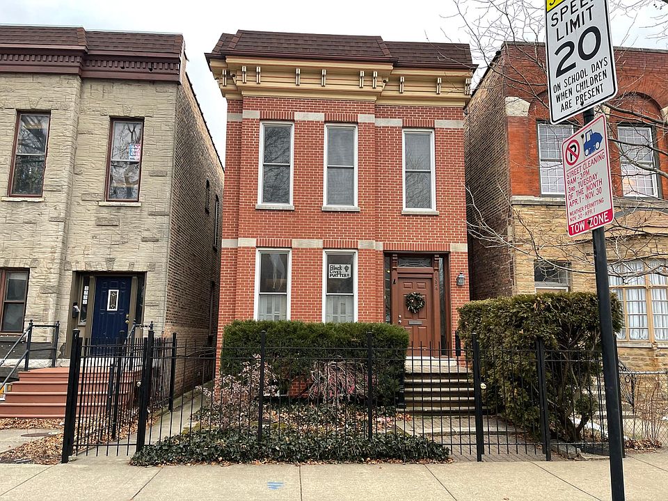 1st image of 1354 N Oakley Blvd #2