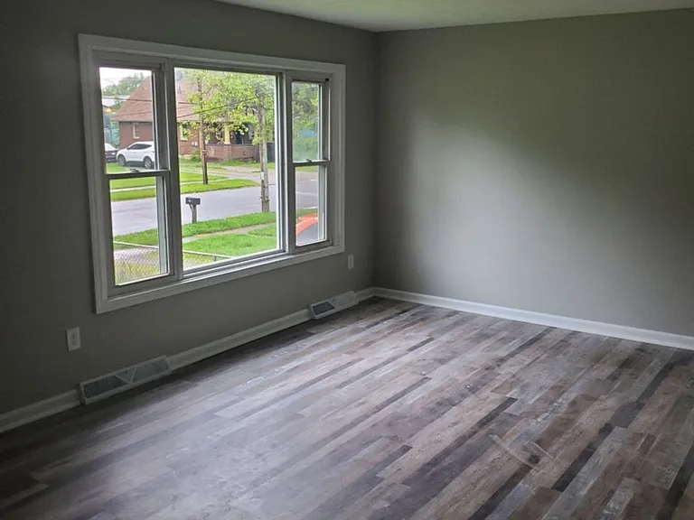 234 Parmely Ave — Photo 2
