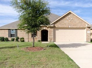 517 Hearthstone Dr, Lancaster, TX 75146