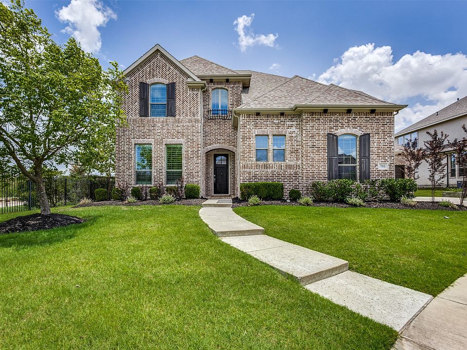 1st image of 701 Alton Dr