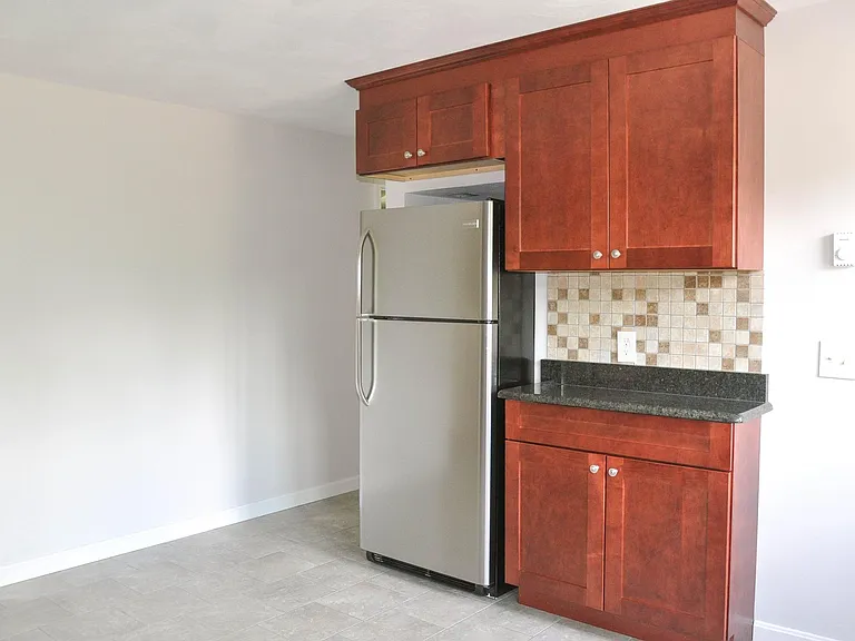 152 Main St #8 — Photo 3