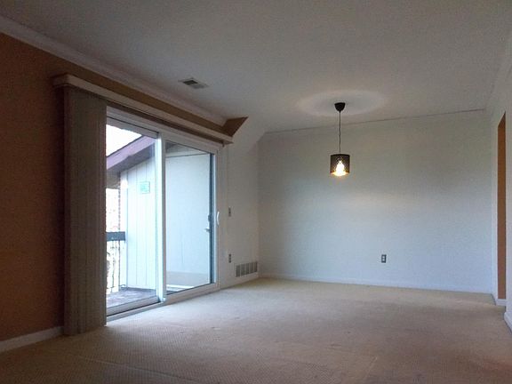 5th image of 33693 Pondview Cir