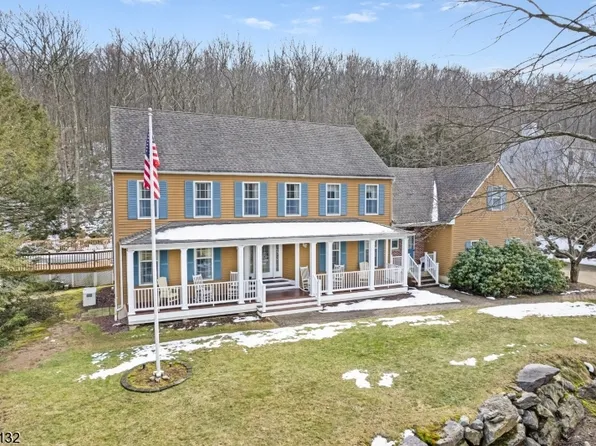 20 October Hill Rd, Jefferson Twp., NJ 07438
