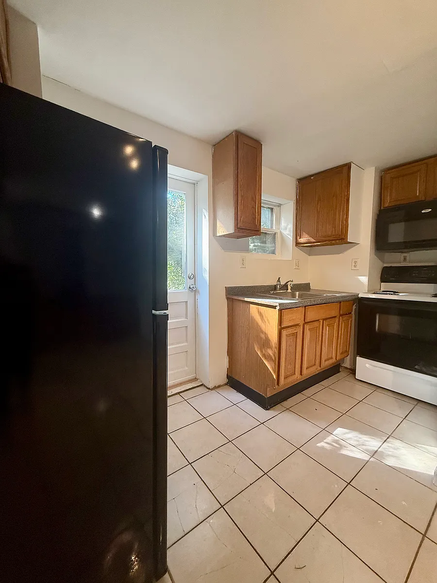 Building Photo - 485 Antietam Dr #1