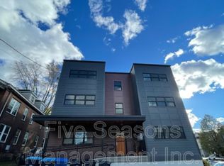 199 King St APT 1, Burlington, VT 05401