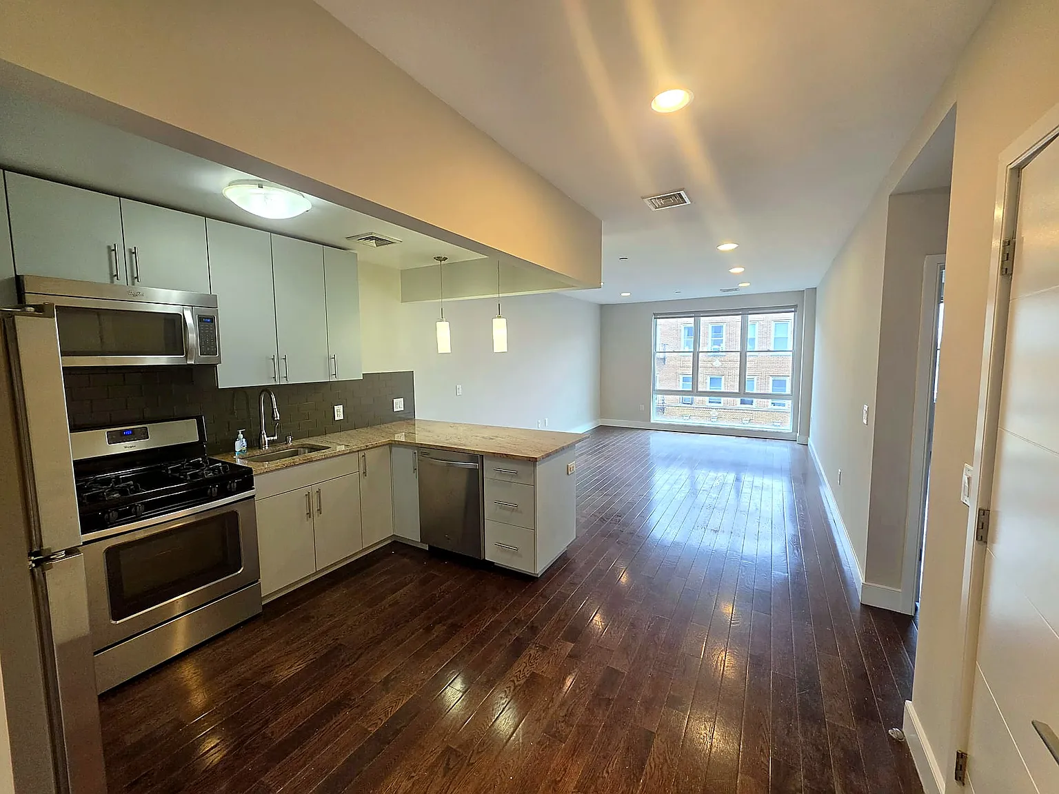 456 Grand Street — Photo 2