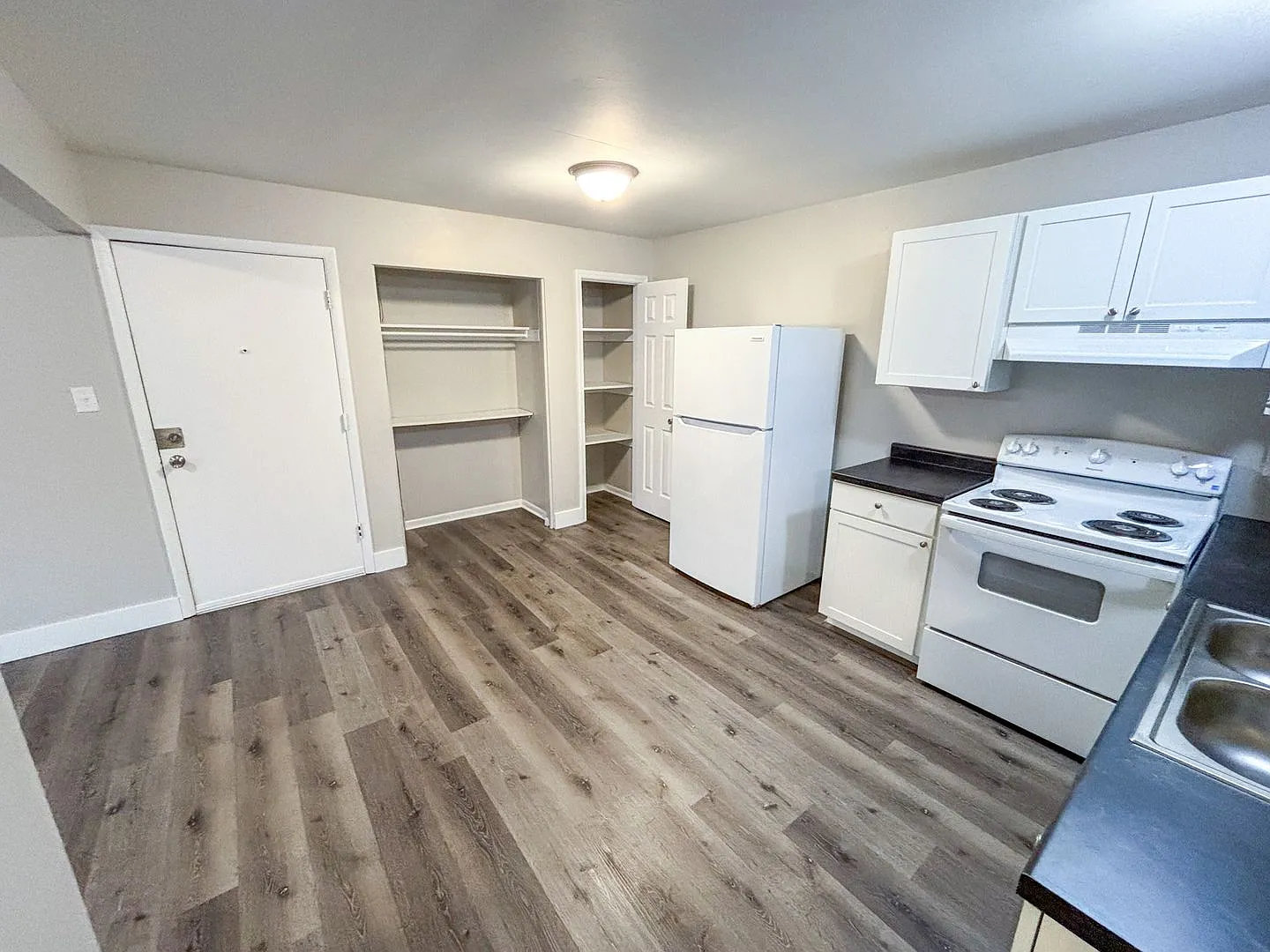 Westview Apartments — Photo 1