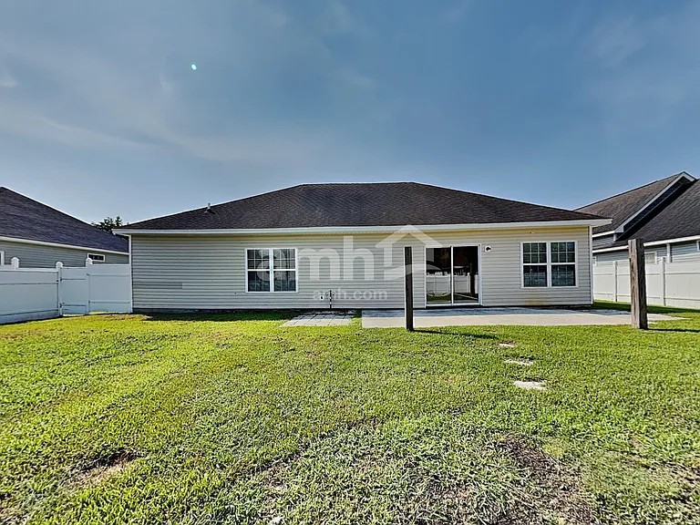 521 Amsonia Cir — Photo 21