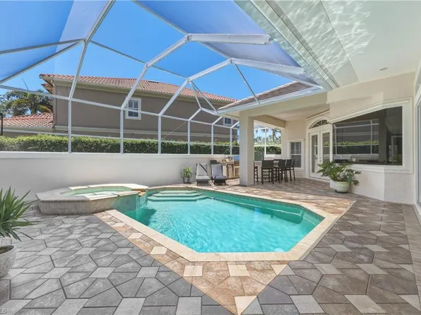 2844 Coco Lakes DR, NAPLES, FL 34105