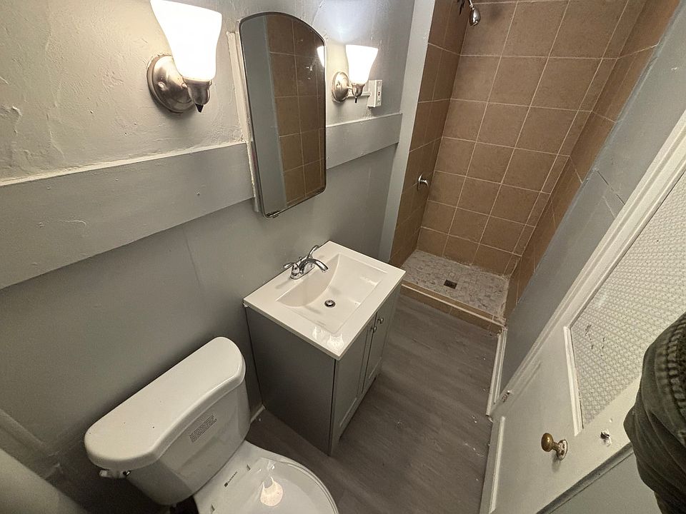 1st image of 425 W Turner St #4