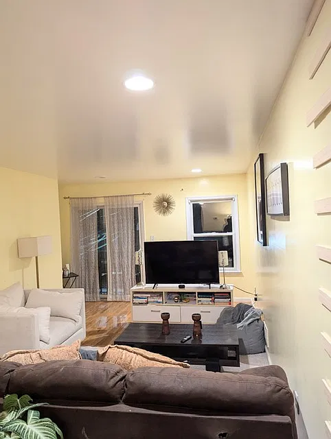 3 bed, 2000 sqft, $825 — Photo 3