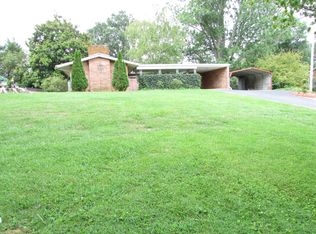 135 Clark Dr, Johnson City, TN 37601