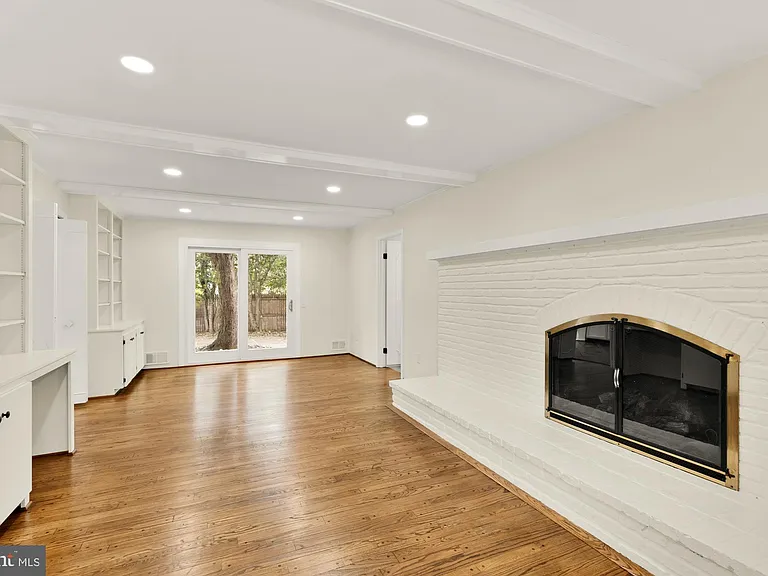 8416 Fox Run — Photo 25