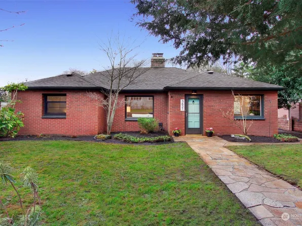 3621 NE 110th Street, Seattle, WA 98125