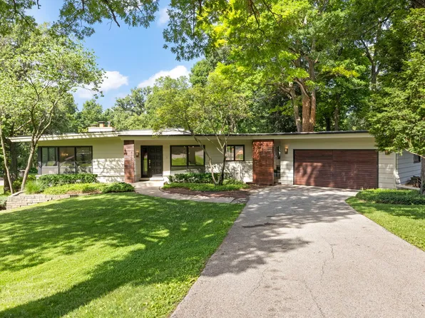 3N410 Maple Ct, West Chicago, IL 60185