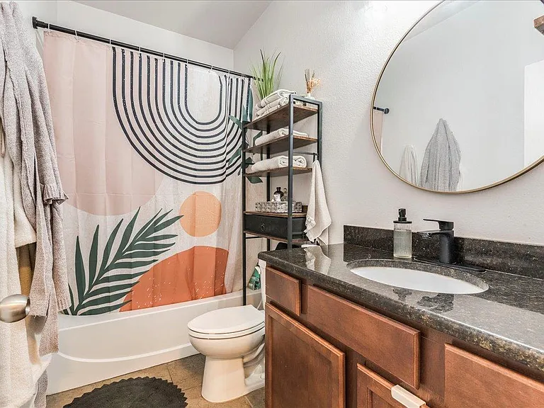 1721 Monahans Ln — Photo 14