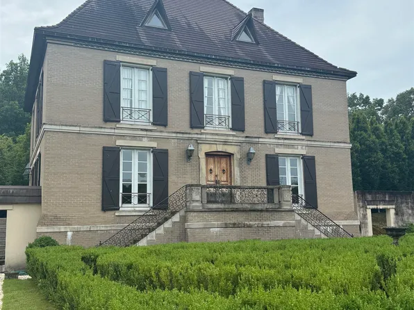 120 S Oak Ln, Talladega, AL 35160