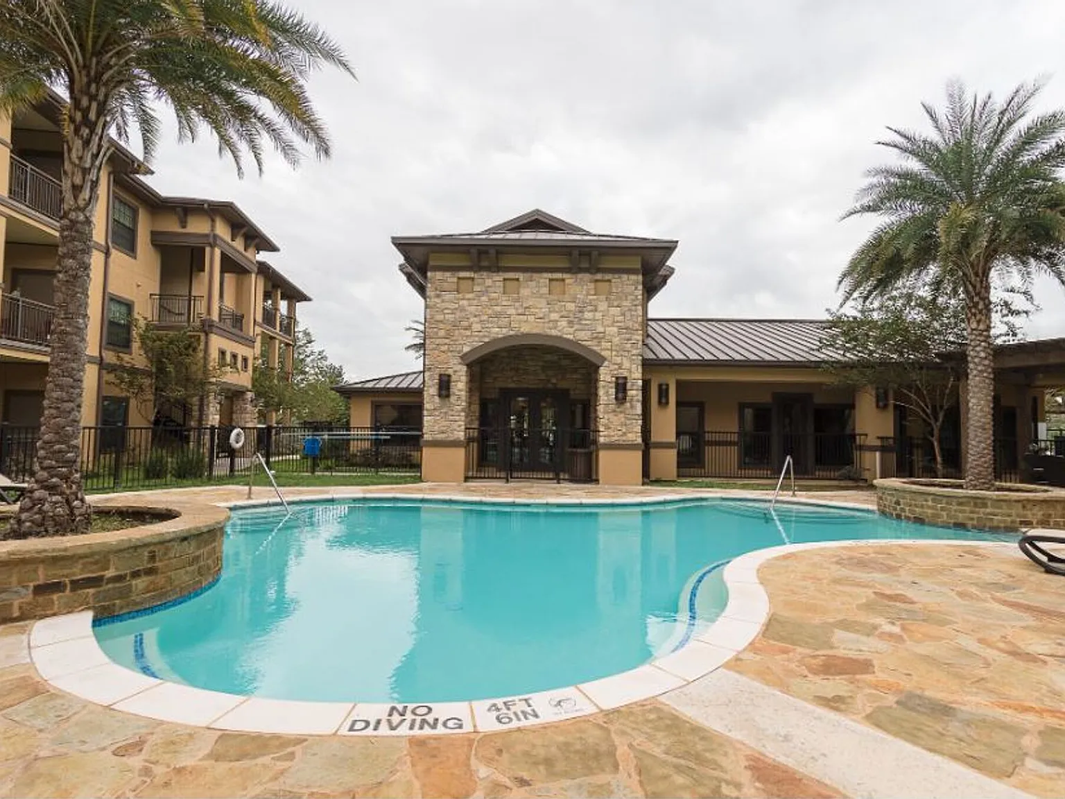 The Fountains at Bonita Creek Apartments — Photo 3