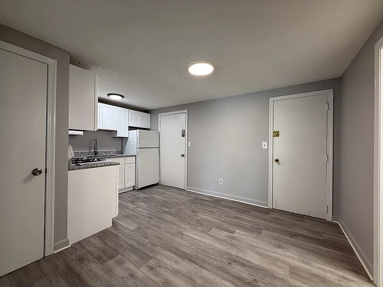 Delmont Estates — Photo 21