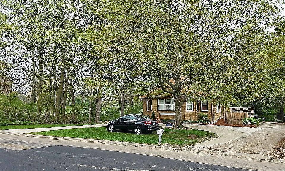 1st image of 1625 Lake Dr