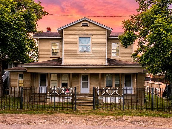 3rd image of 1502 Lee St #5