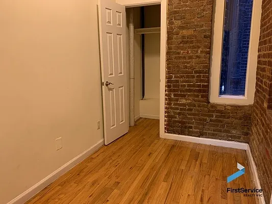 Rented by FirstService Realty (legacy) | media 14