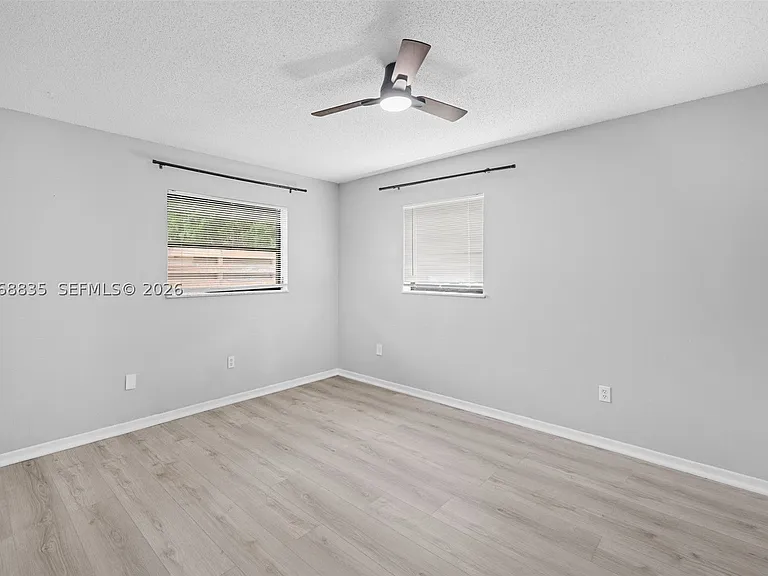 3317 NE Jeannette Dr — Photo 10