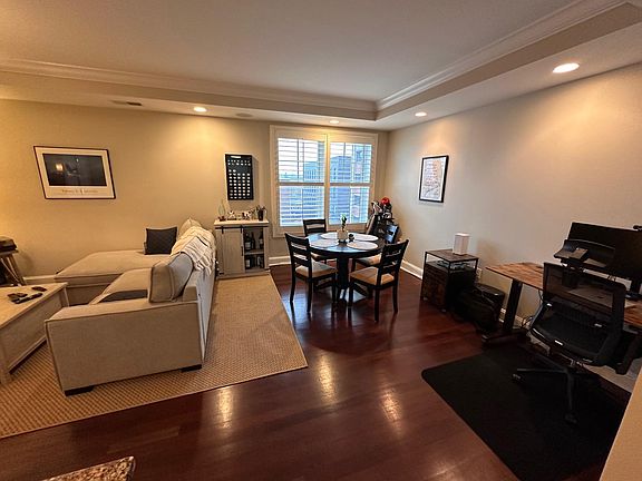4th image of 40 W Park Pl APT 516